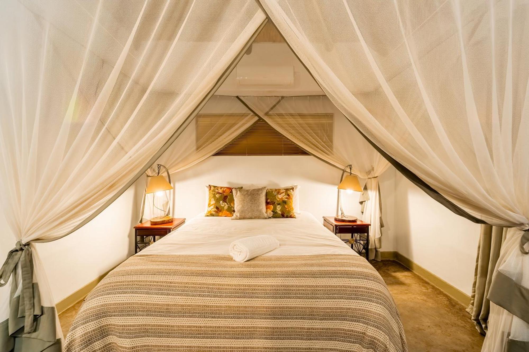 Nguni Lodge Вікторія-Фоллс Екстер'єр фото